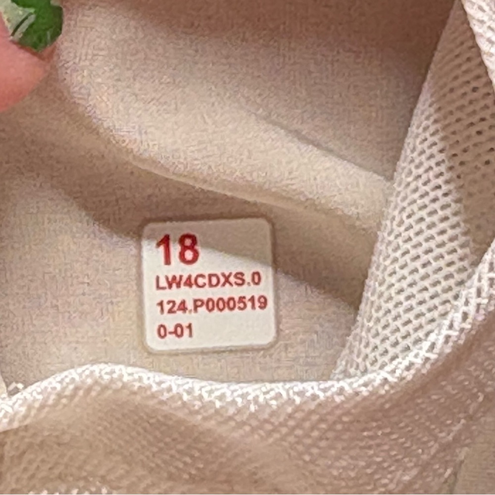 Lululemon 2024 Olympic Team Canada Convertible Jacket - Picture 6 of 9